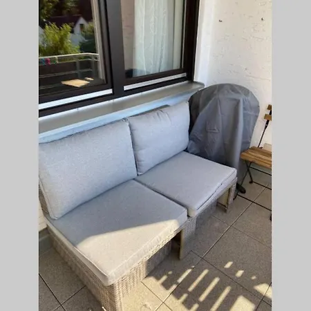 Mit Blick Auf Schloss Sayn *